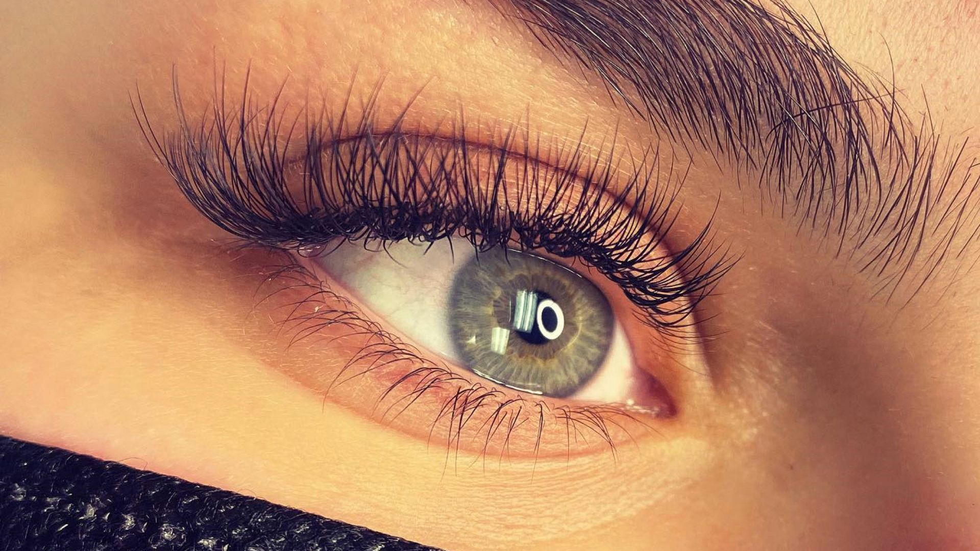 10. Des cils naturels et volumineux