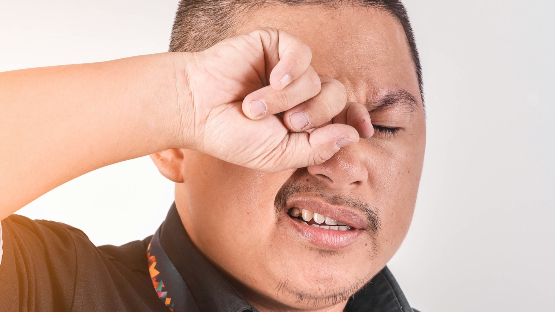 1. Cela peut aggraver la sécheresse oculaire