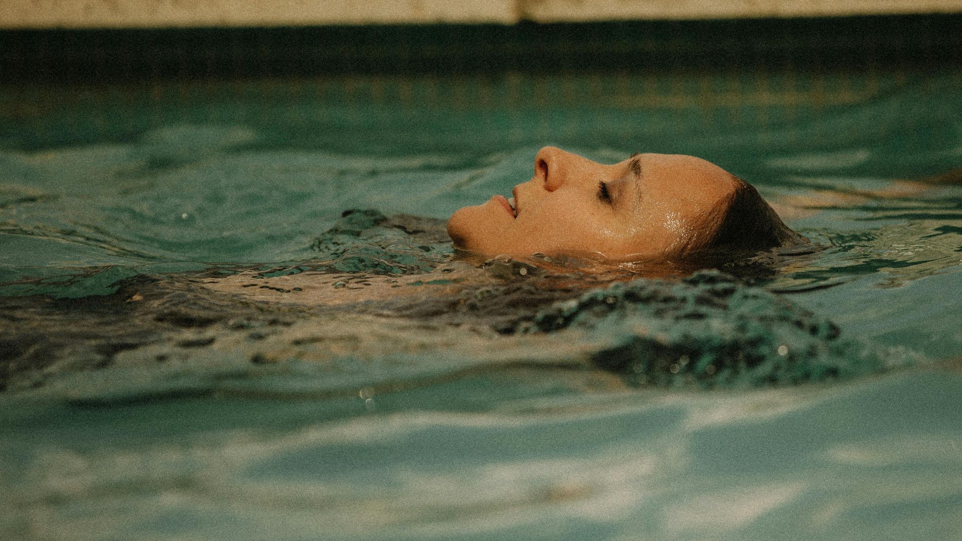 11. Essayez la natation douce