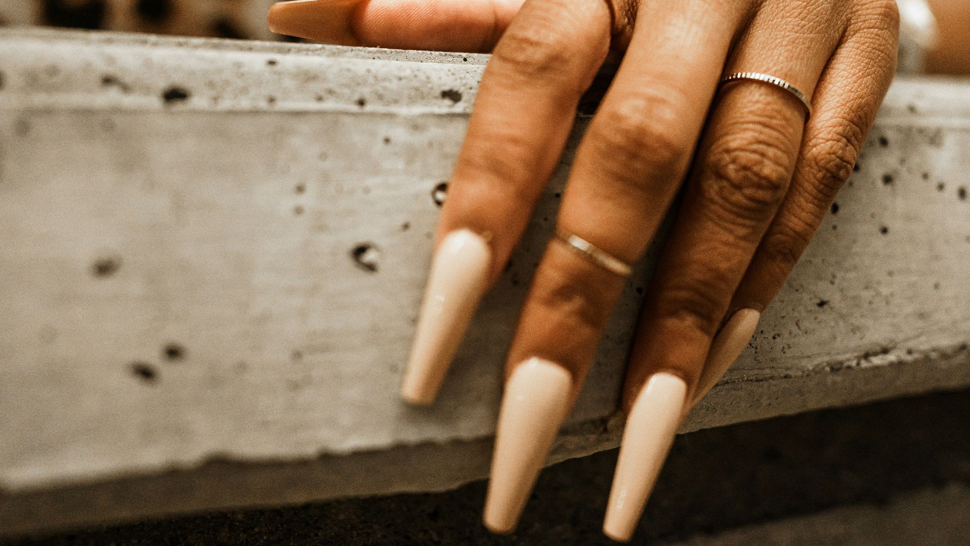 1. Ongles en acrylique extrêmement longs