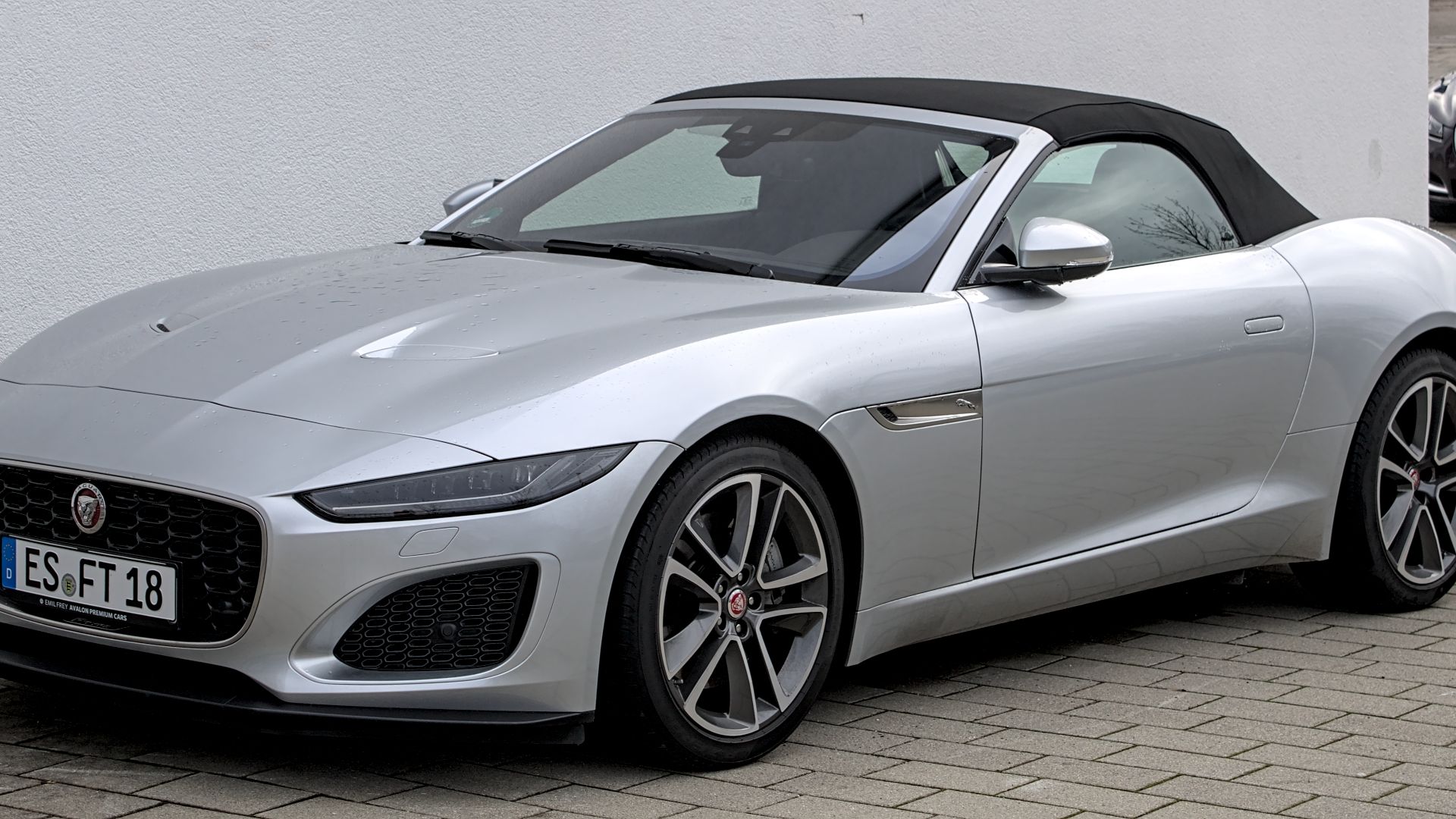 2. Jaguar F-Type