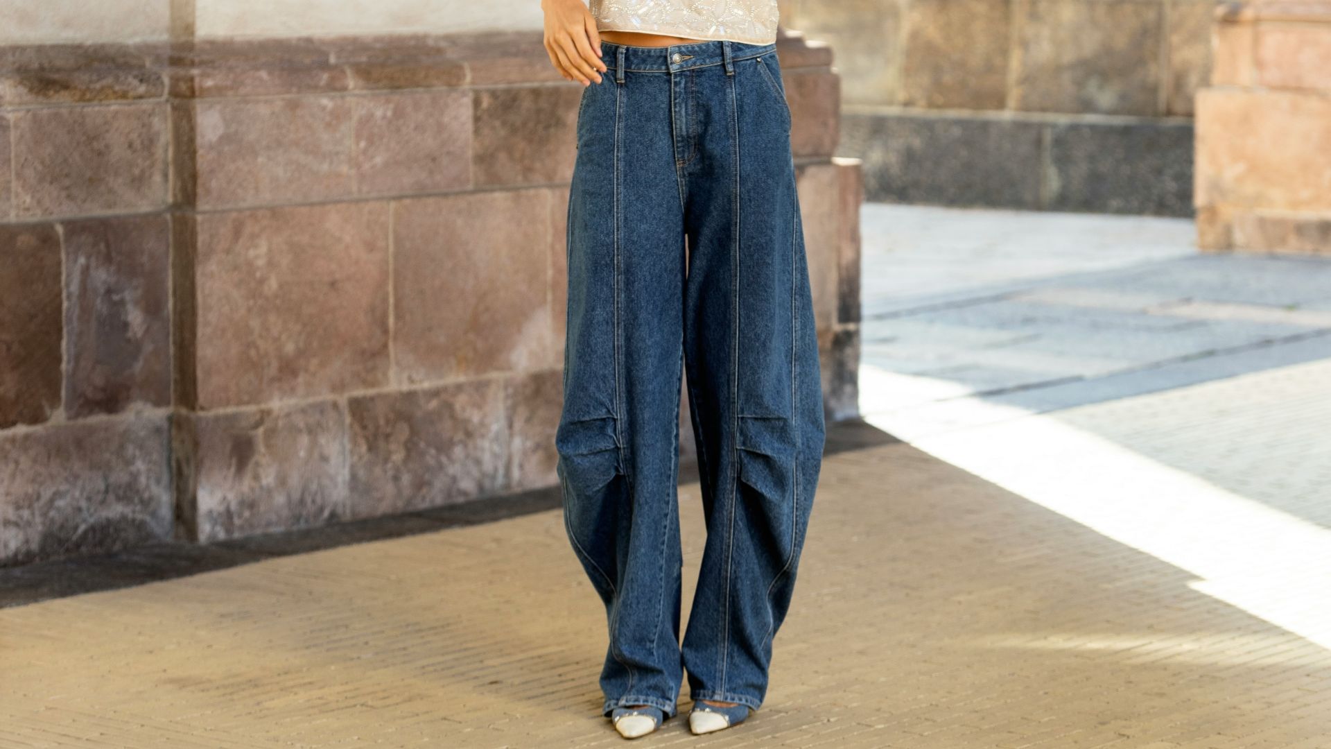 12. Des jeans extrêmement larges