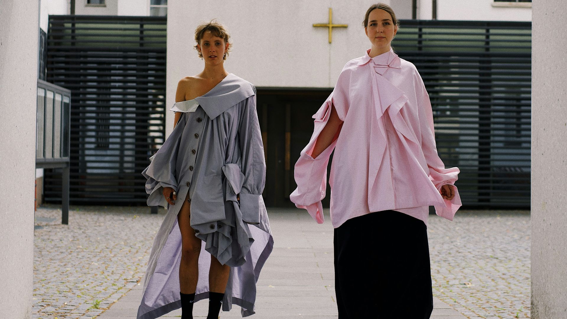 6. Capes longues