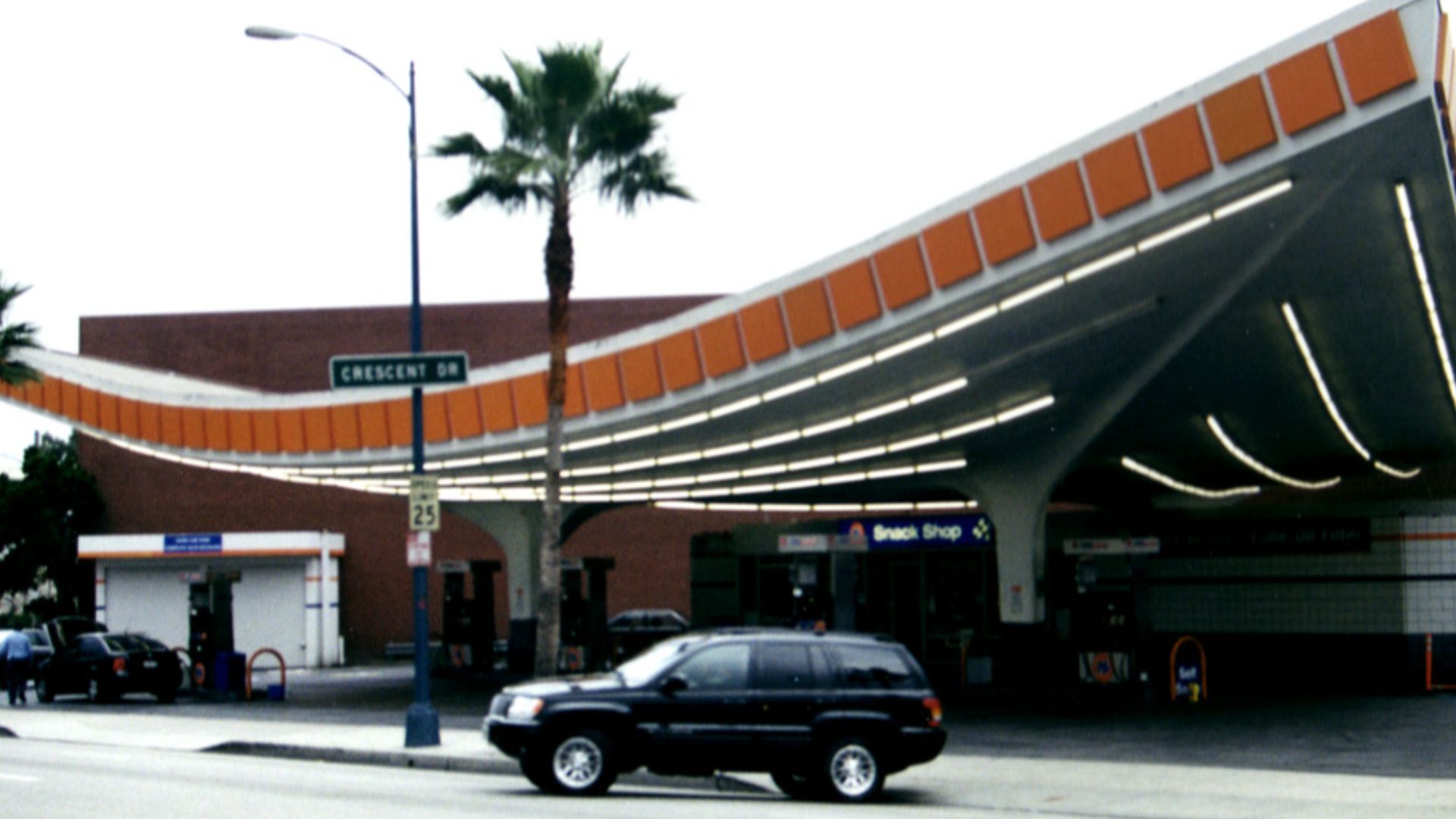 2. Googie