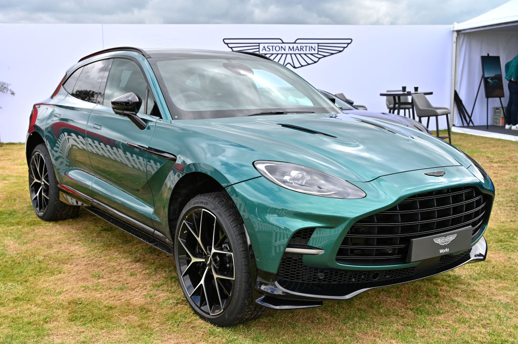 Aston Martin DBX707