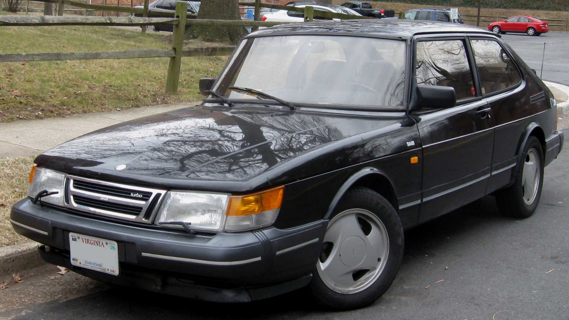 7. Saab 900