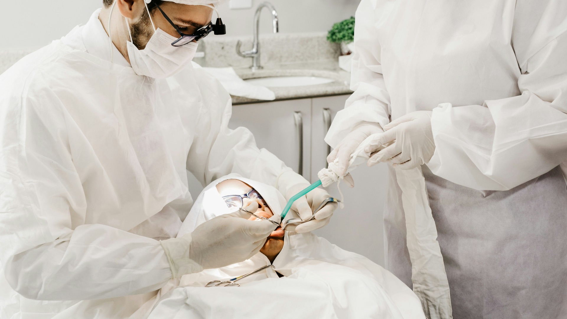 8. Le dentiste