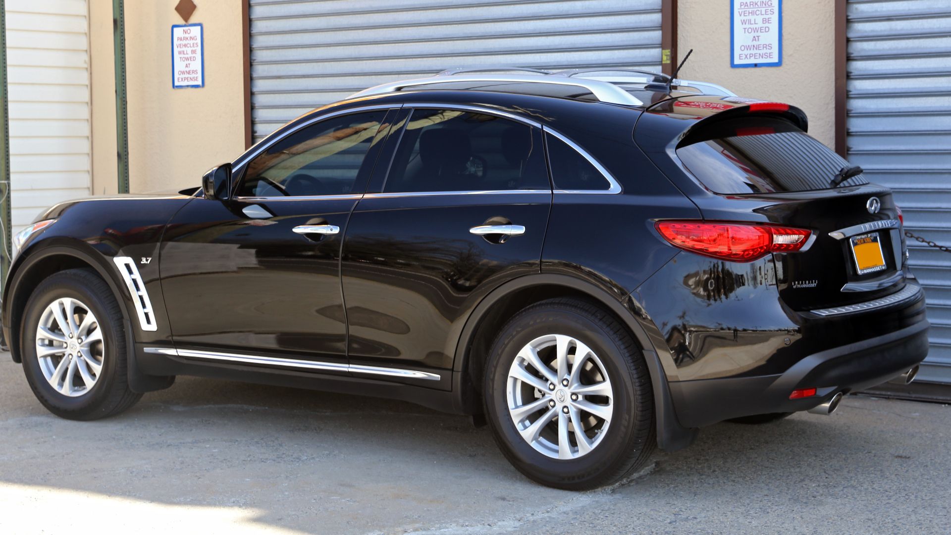 12. Infiniti QX70