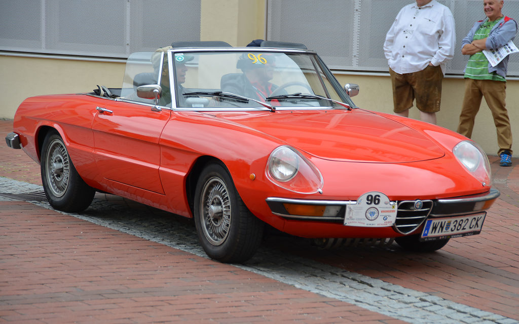 Alfa Romeo Spider Duetto
