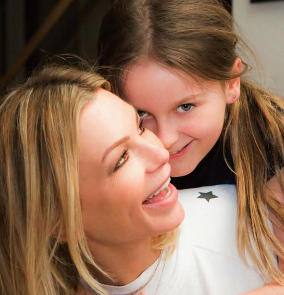 Une magnifique photo mère et fille