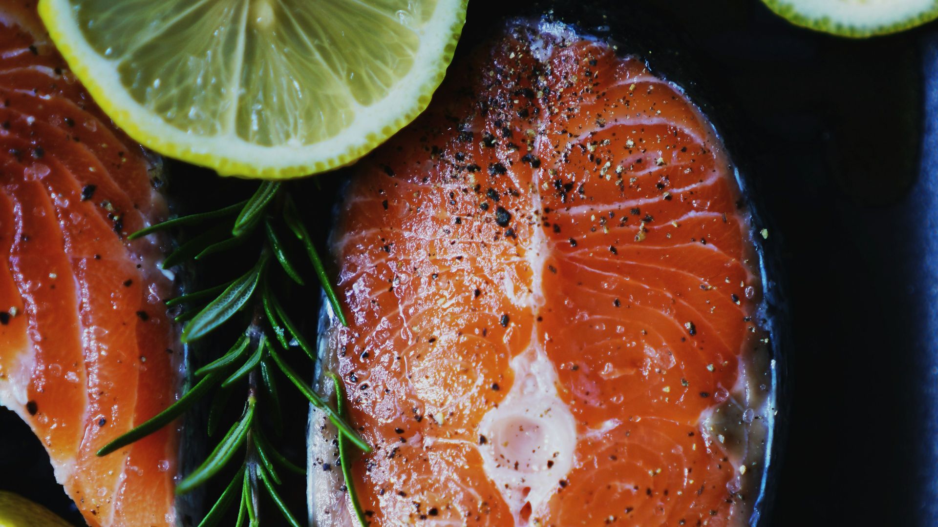 1. Saumon au four aux herbes et au citron