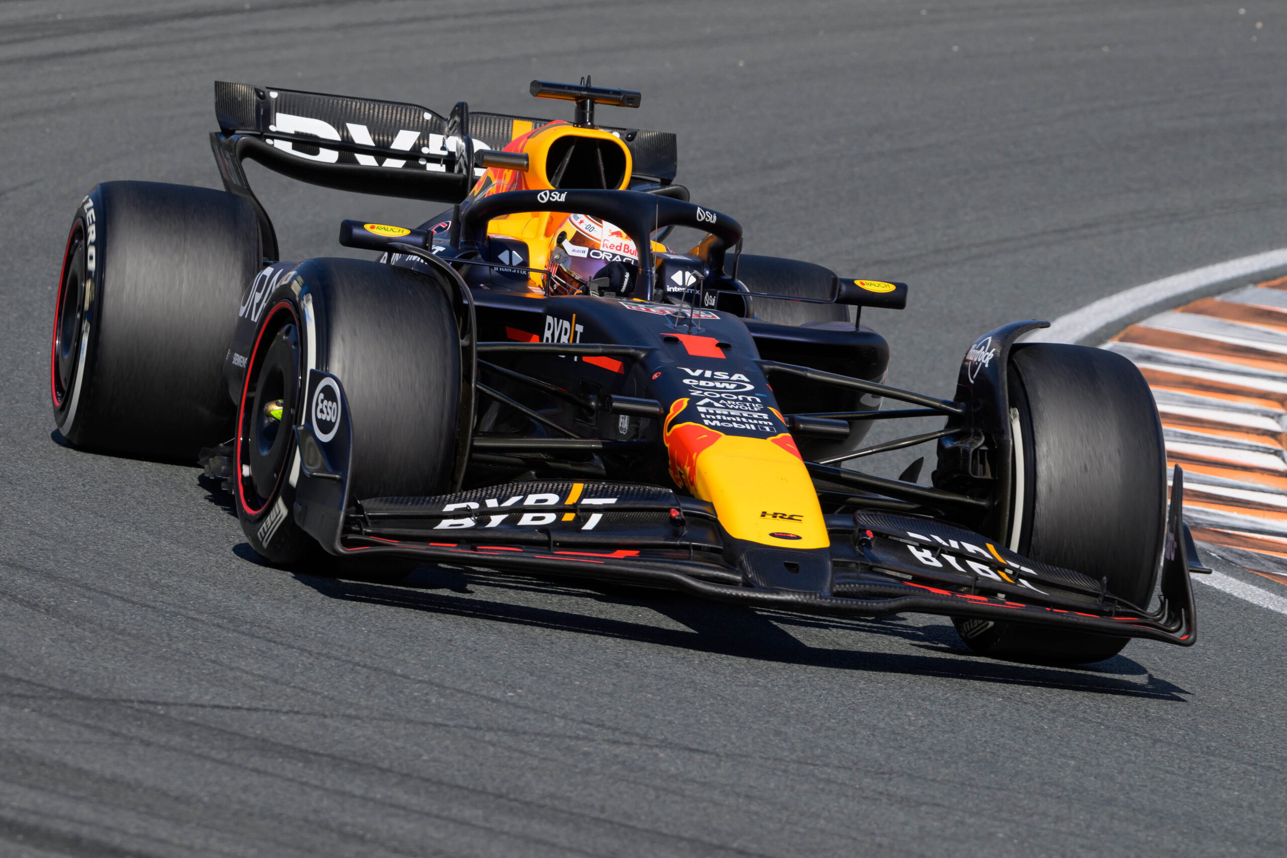 Red Bull RB19
