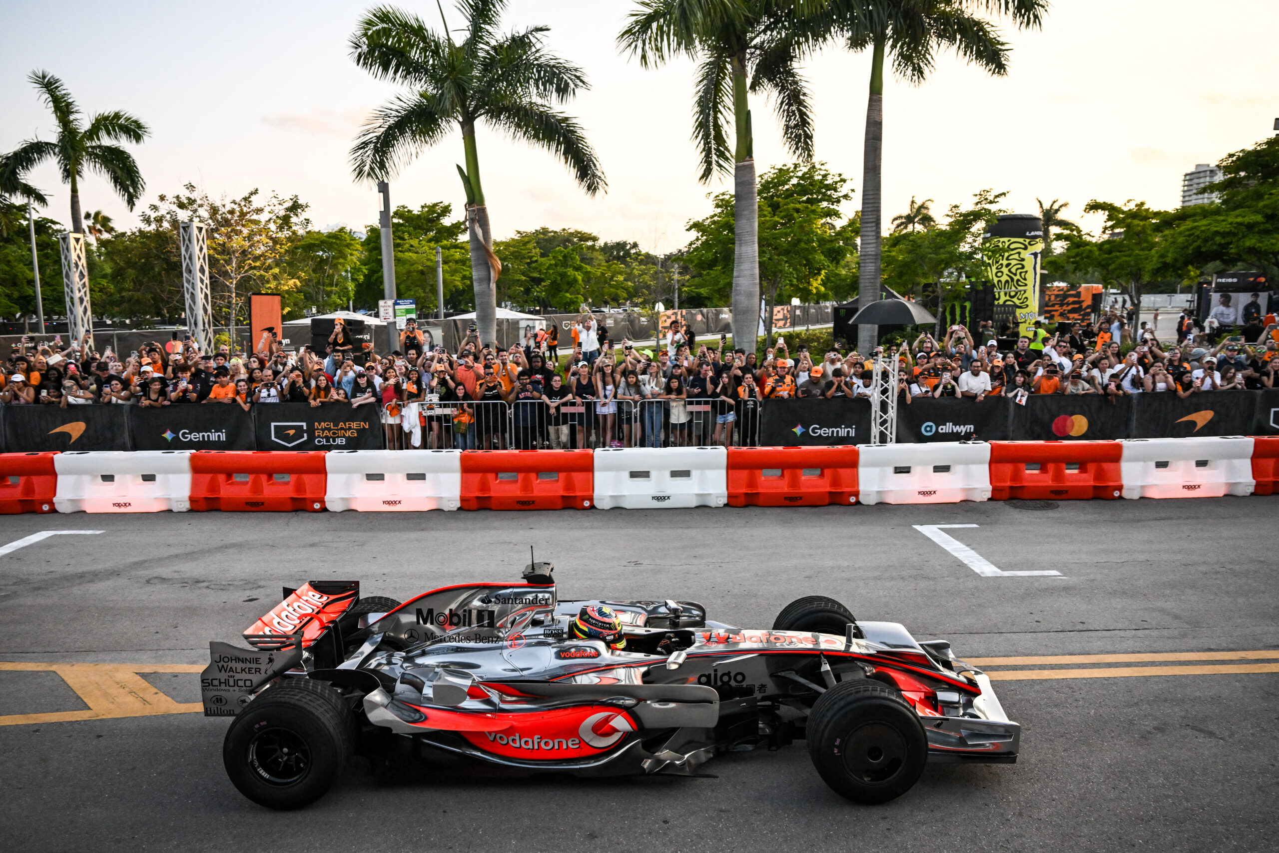 McLaren MP4/23
