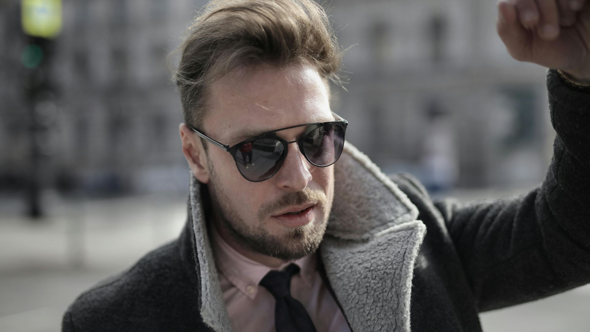 20 choses que les hommes portent et que les femmes font semblant de ne pas remarquer