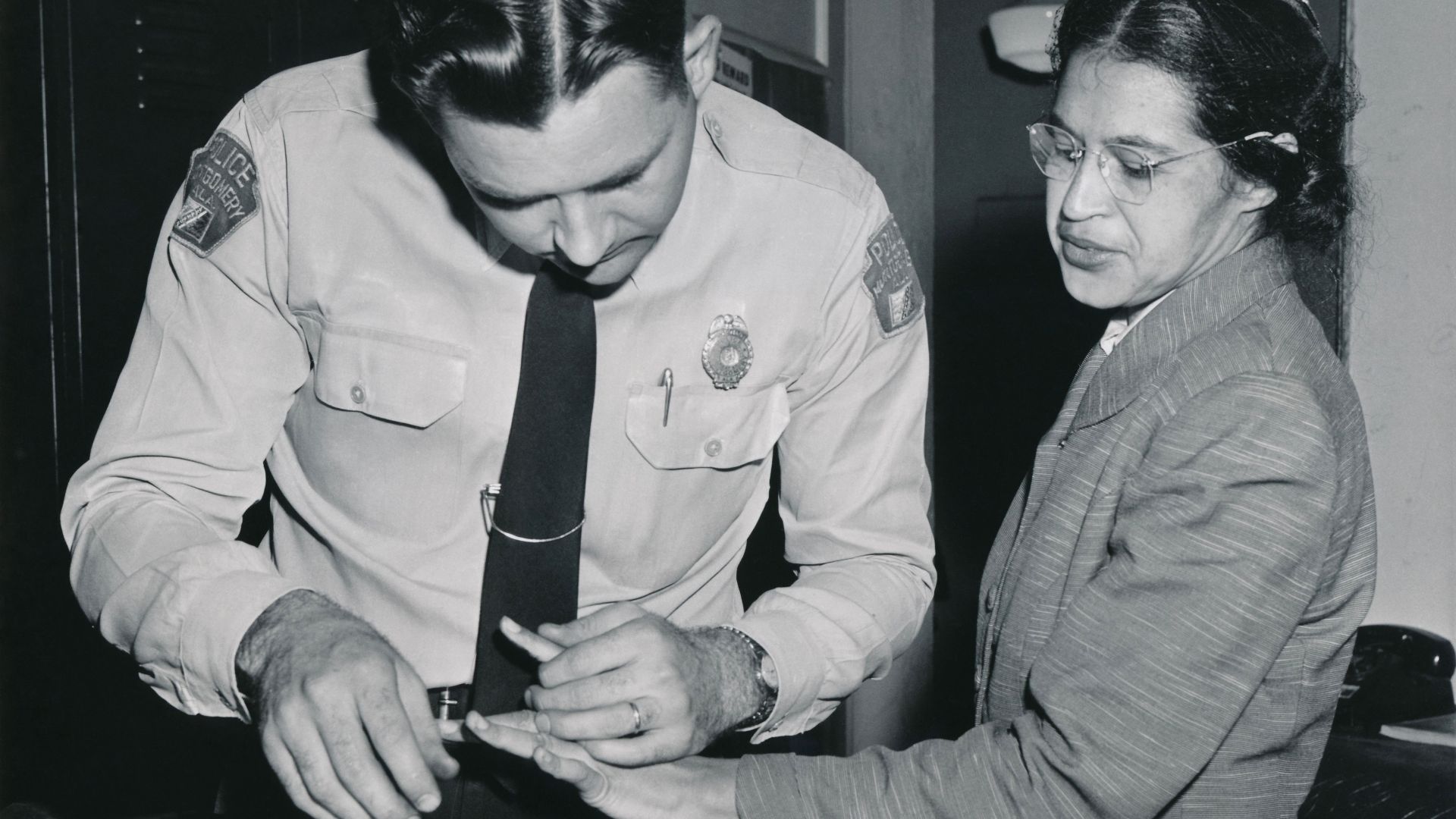 17. Rosa Parks : le refus de céder sa place dans le bus