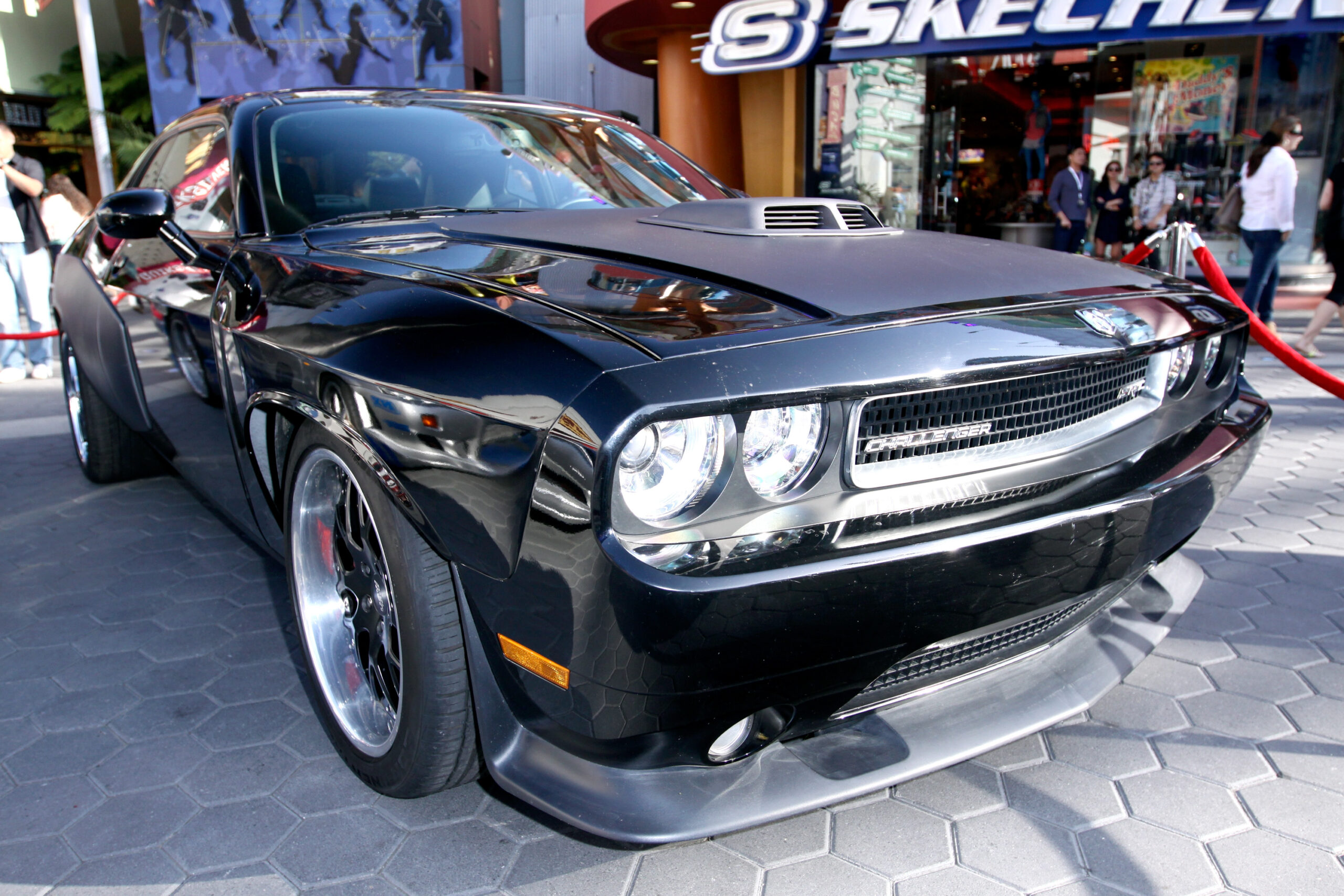 Dodge Challenger 2009 conduite par Dominic Toretto