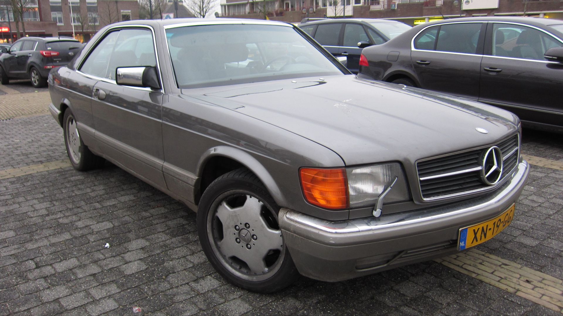 13. Mercedes-Benz 560 SEC