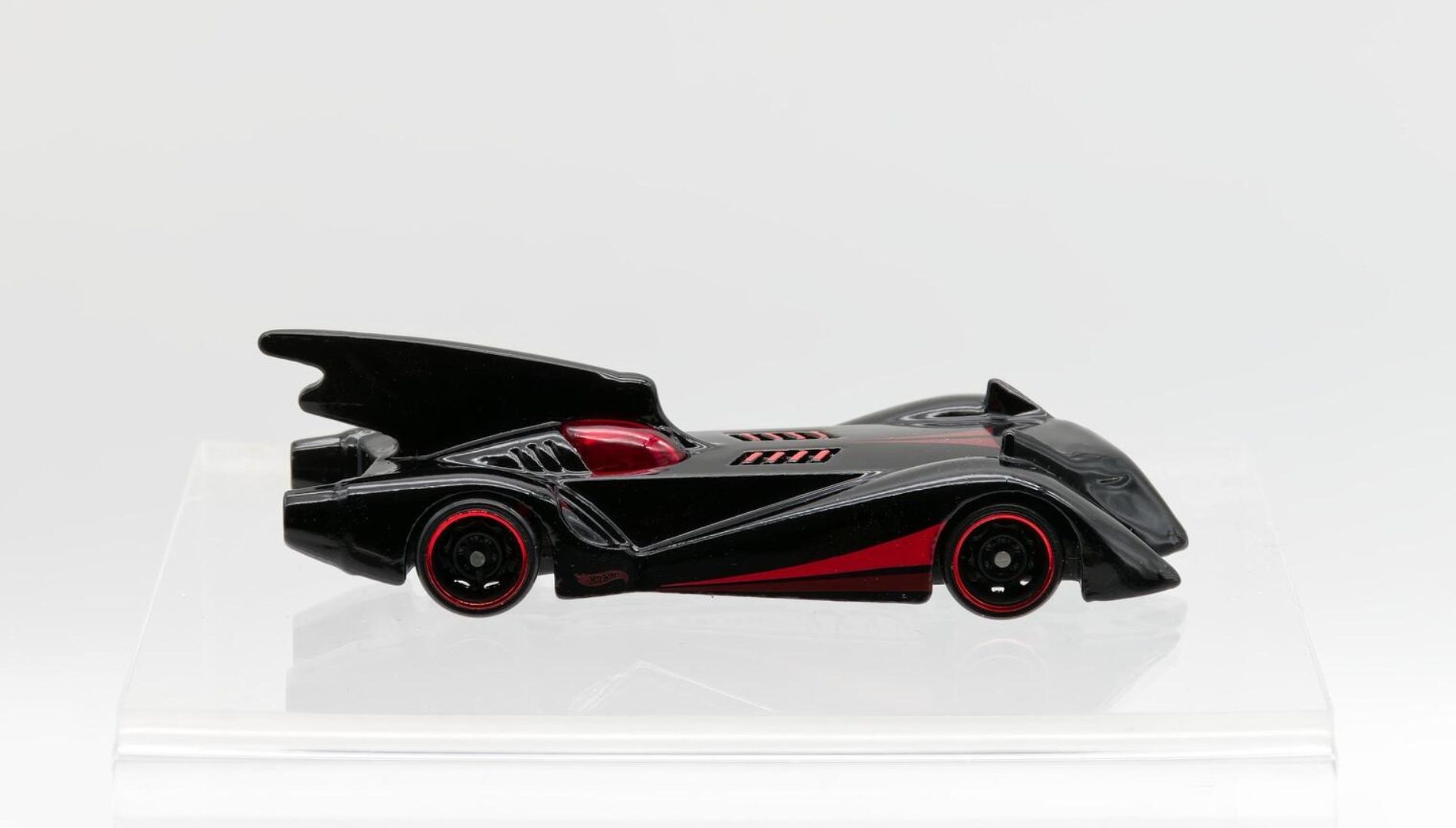 Batmobile de The Brave and the Bold