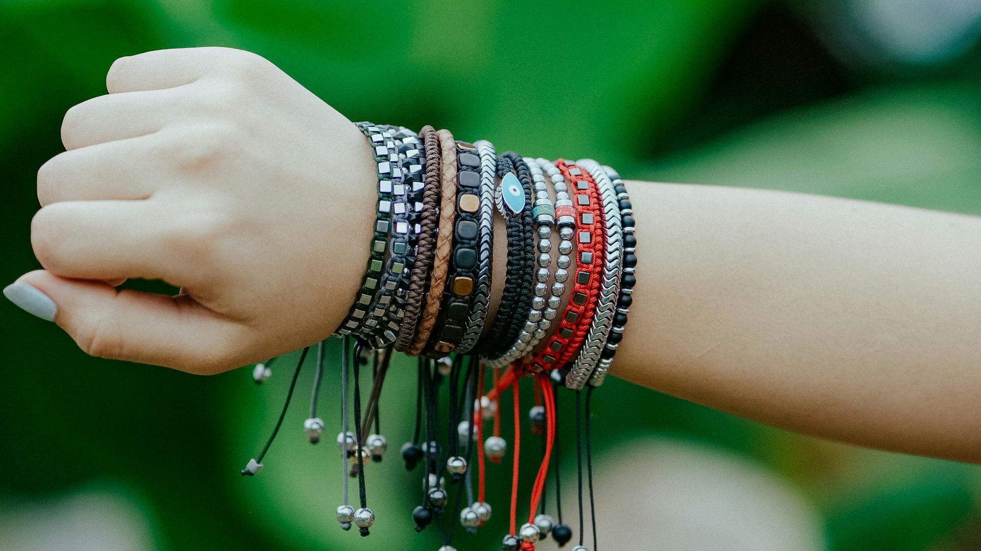 5. Une pile de bracelets qui ne cesse de bouger
