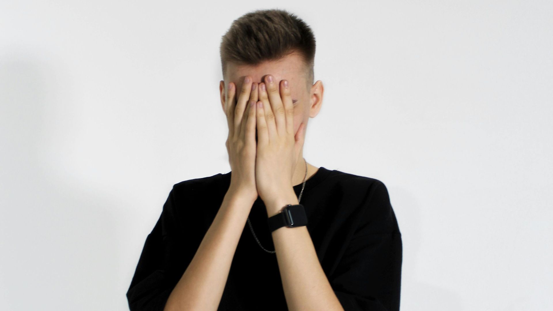 4. Tu agis comme si le fait d'avoir besoin des autres était gênant