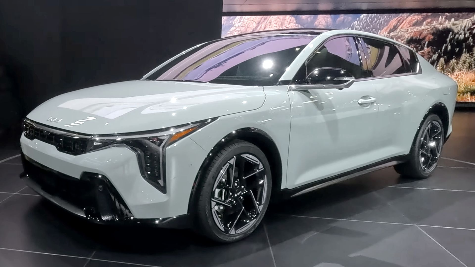 7. Kia K4