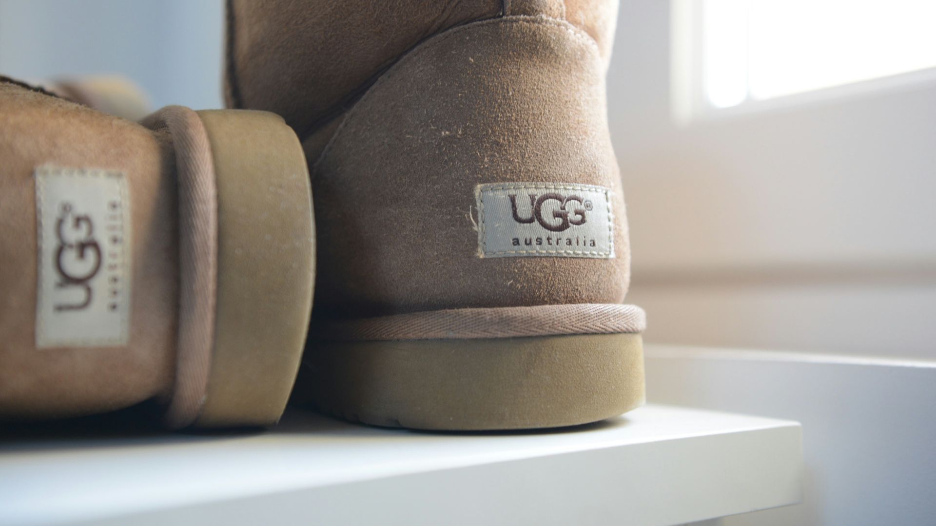 16. Ugg