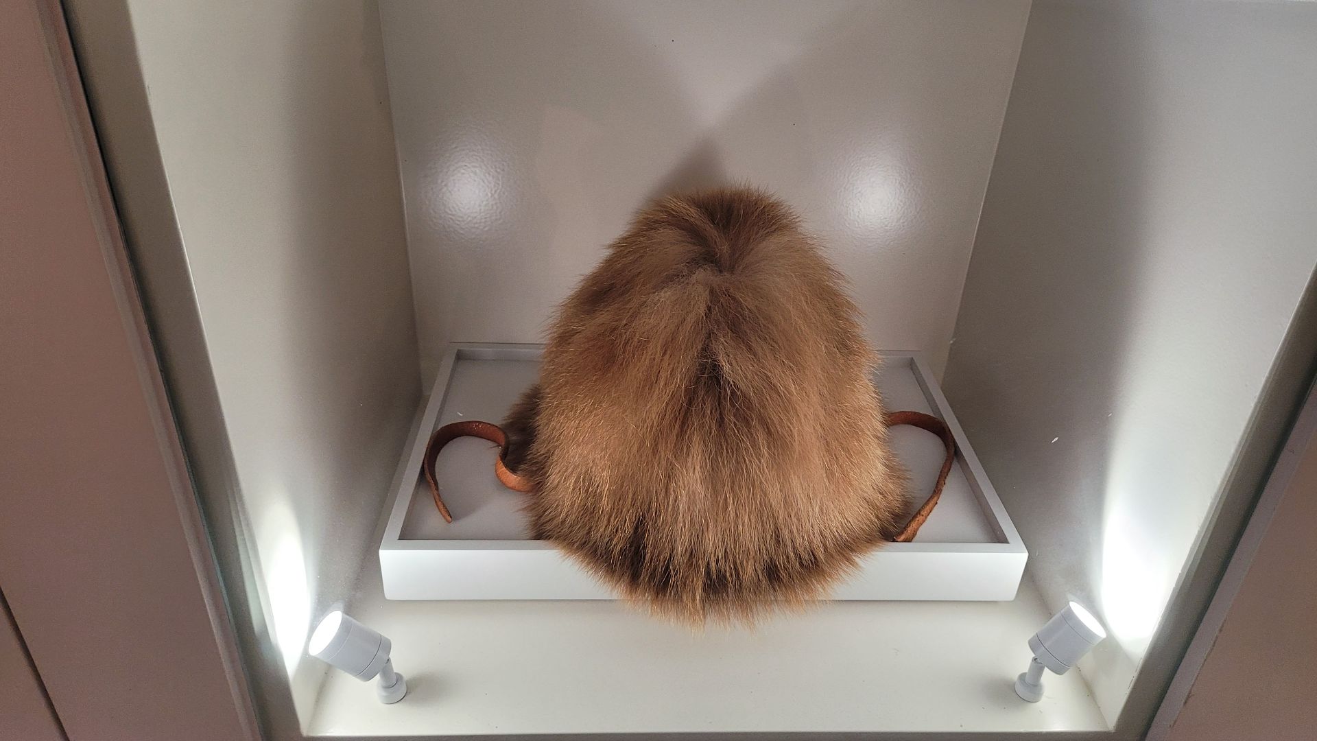 13. Le bonnet en fourrure d'ours d'Ötzi