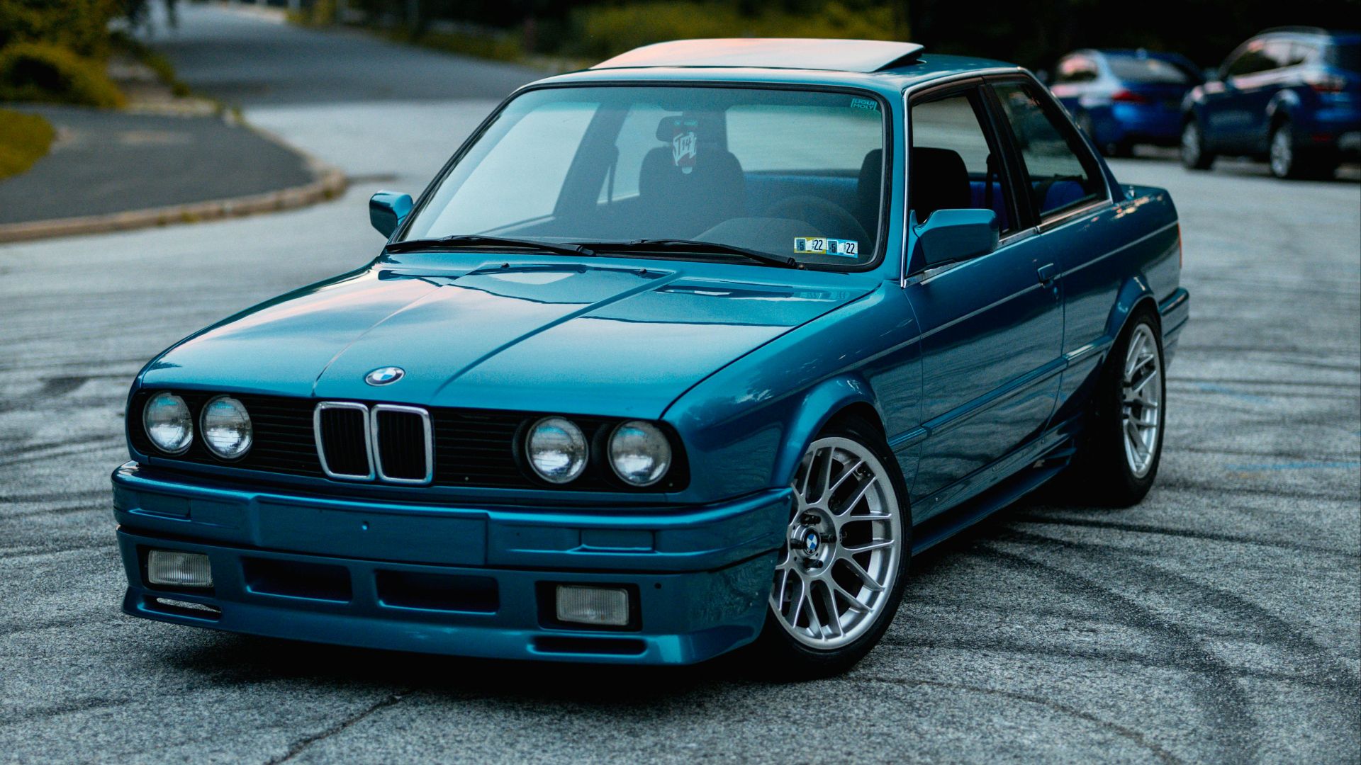 2. Bleu Laguna Seca — BMW