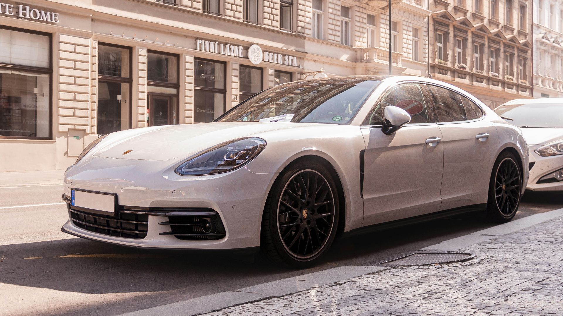 3. Porsche Panamera de première génération, V6