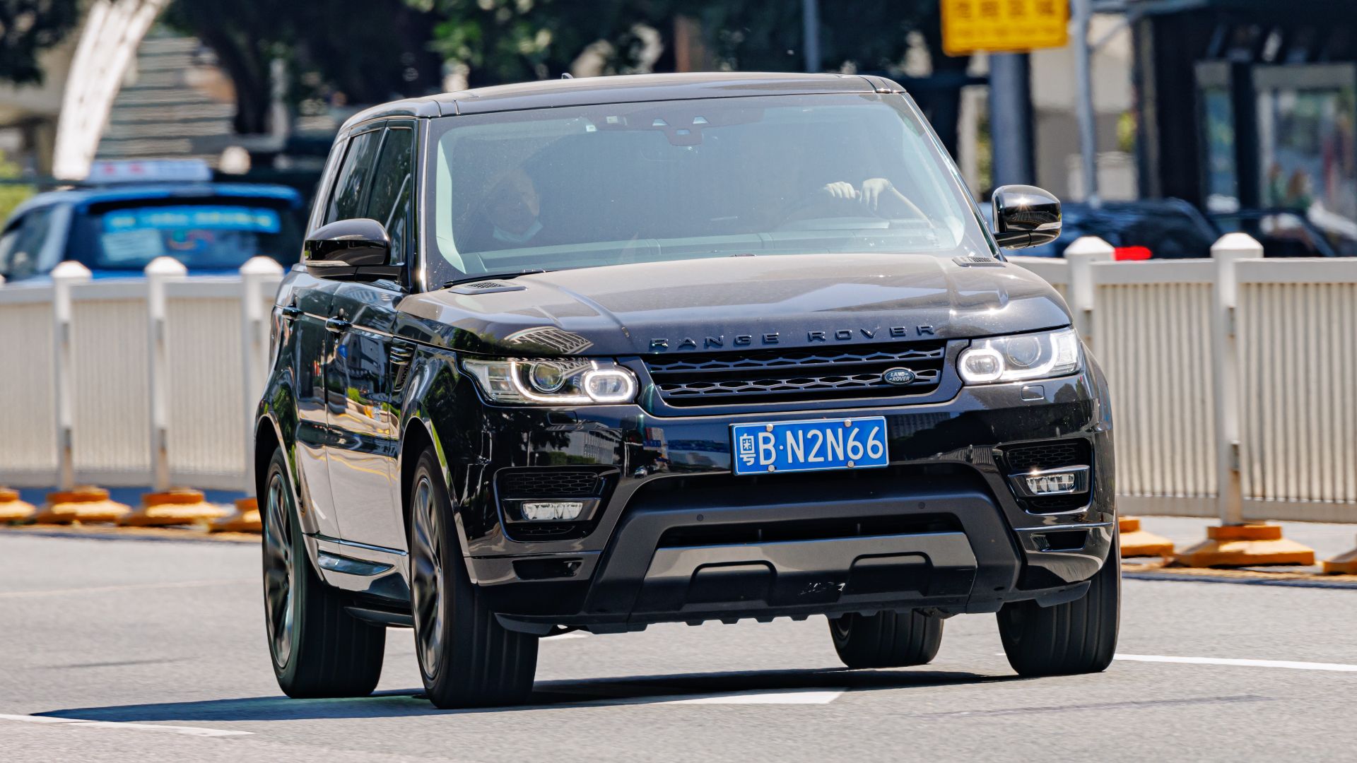 2. Range Rover Sport