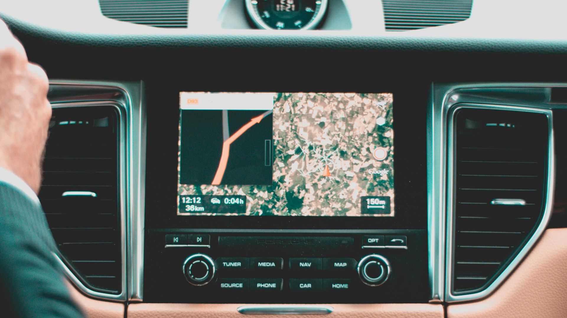 14. Ils parlent au GPS