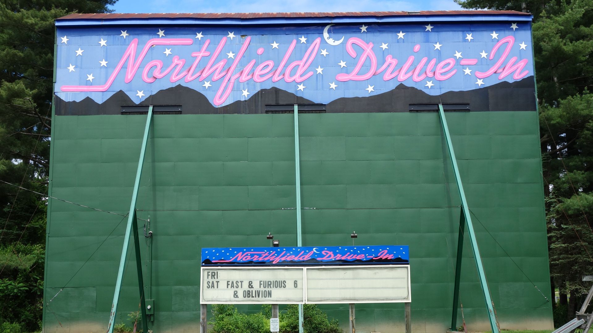 17. Northfield Drive-In, à Hinsdale (New Hampshire) et à Northfield (Massachusetts)