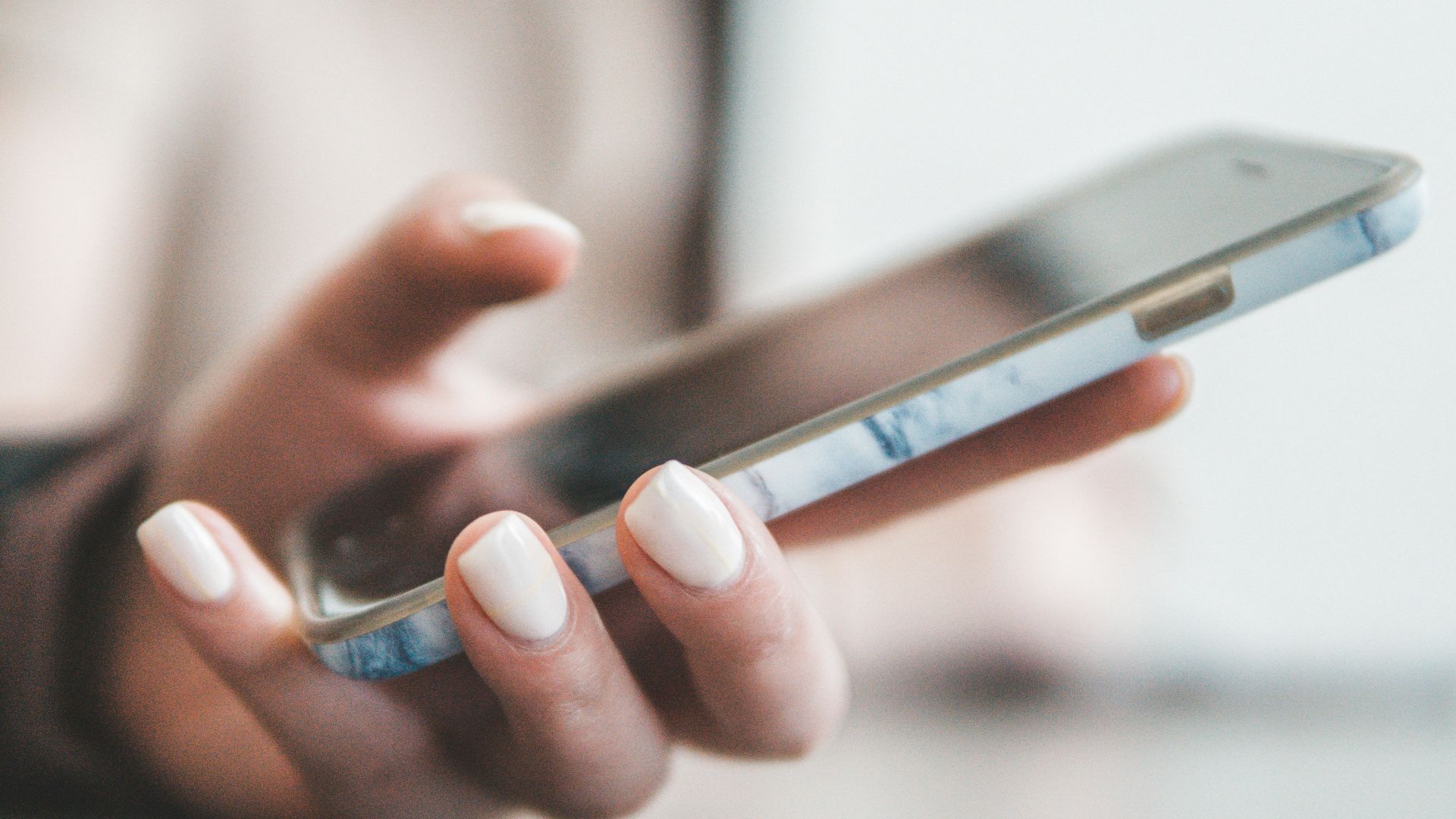 13. Passer de longs appels téléphoniques en mode haut-parleur