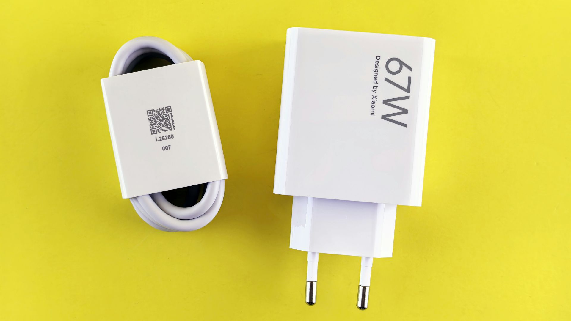 1. Chargeur de téléphone