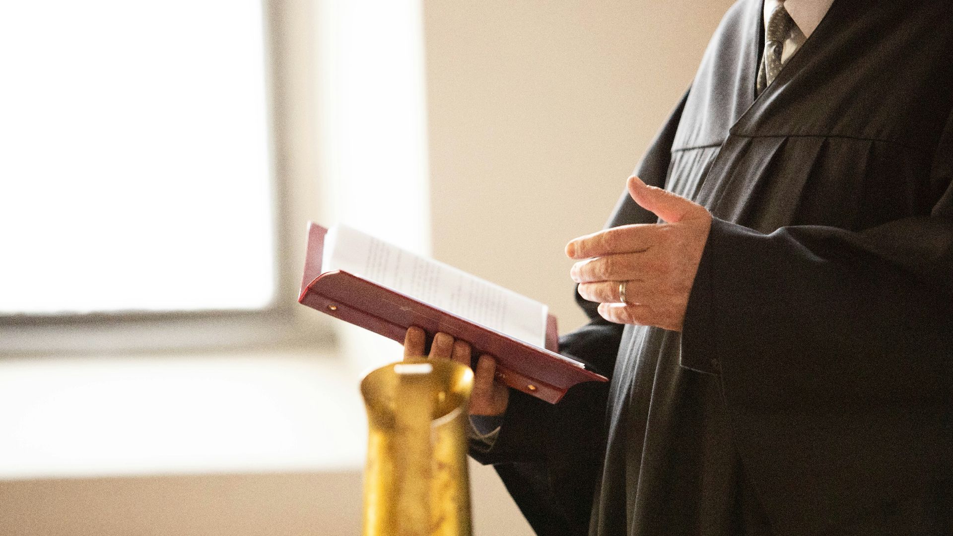 20 choses à ne jamais révéler à vos collègues de travail - La Famille Life