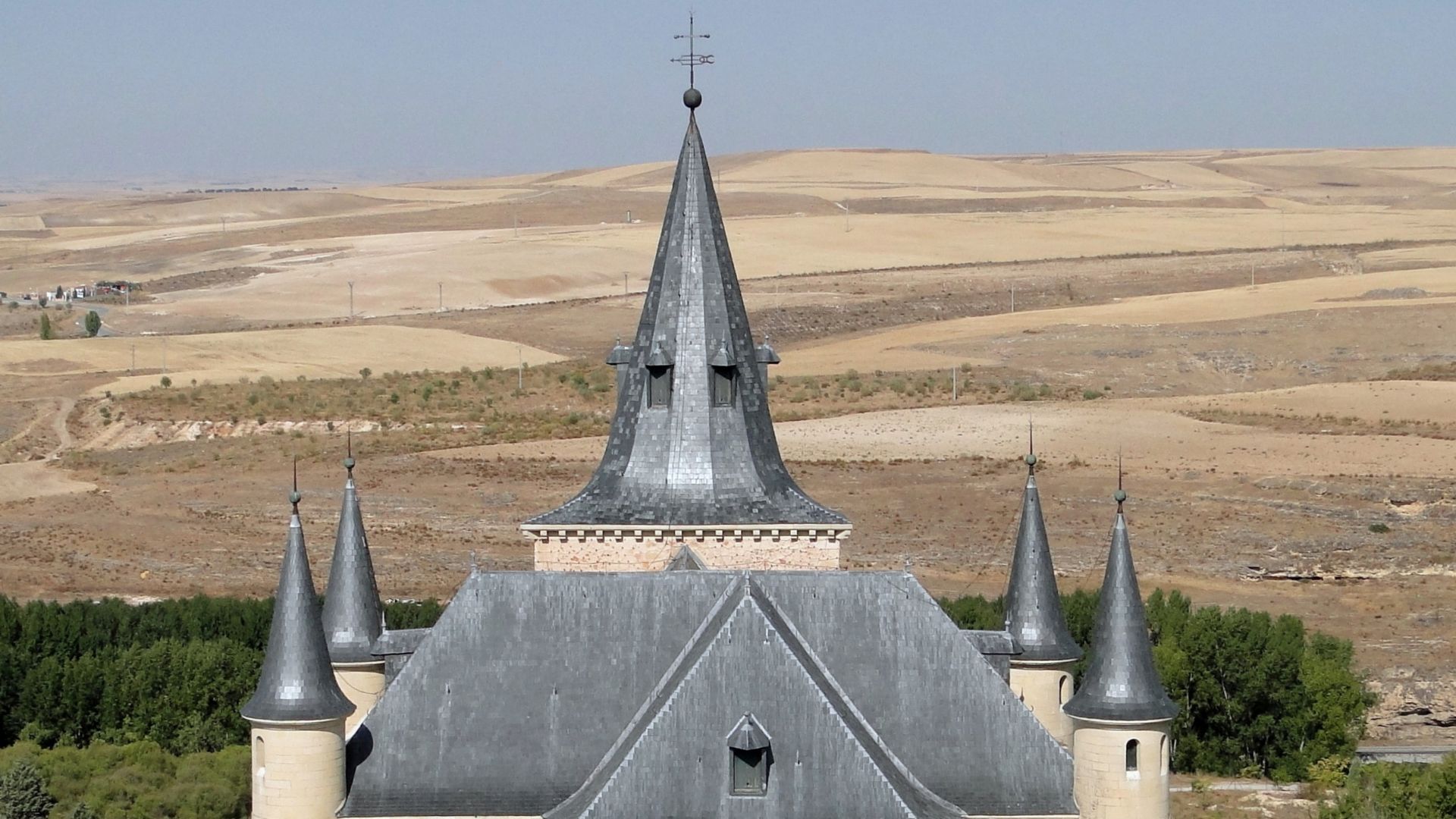 7. L'Alcázar de Ségovie, en Espagne