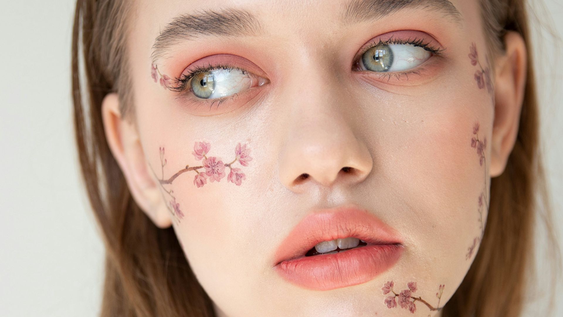 2. Tatouages sur le visage