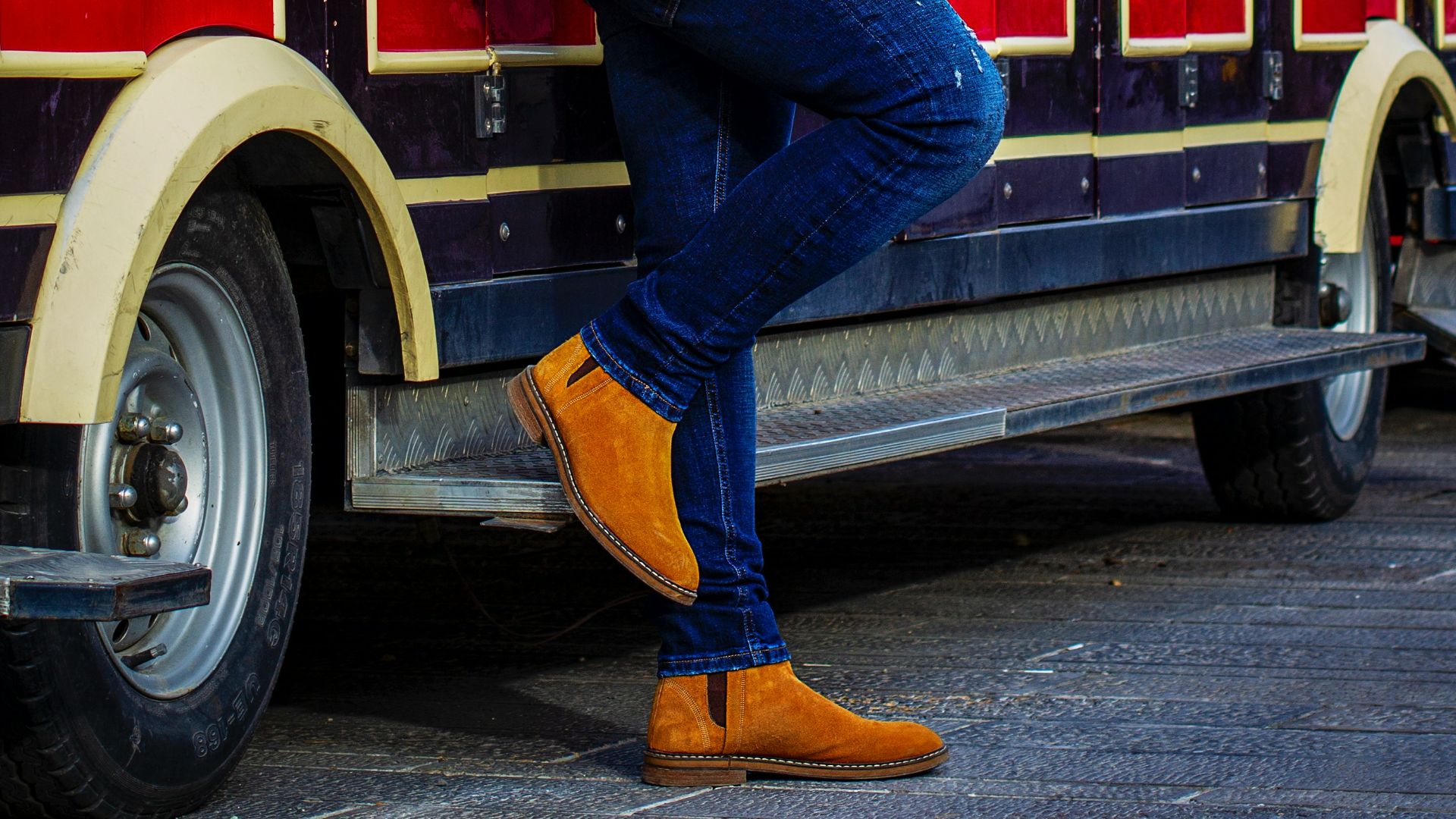 3. Chaussures de ville à bout carré