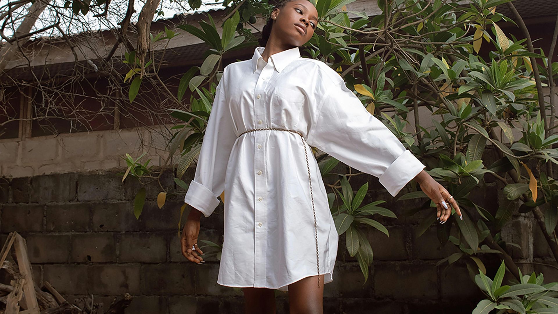 2. Robe-chemise mi-longue