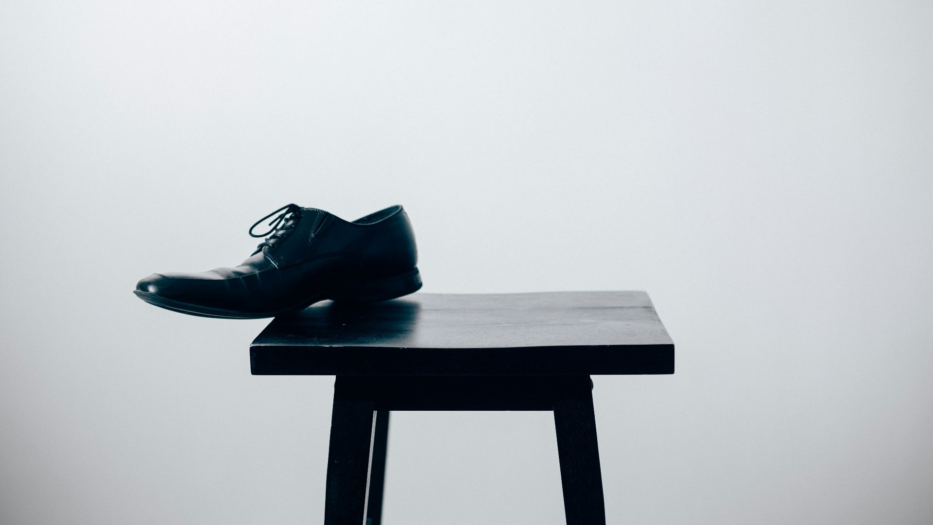 1. Une seule chaussure