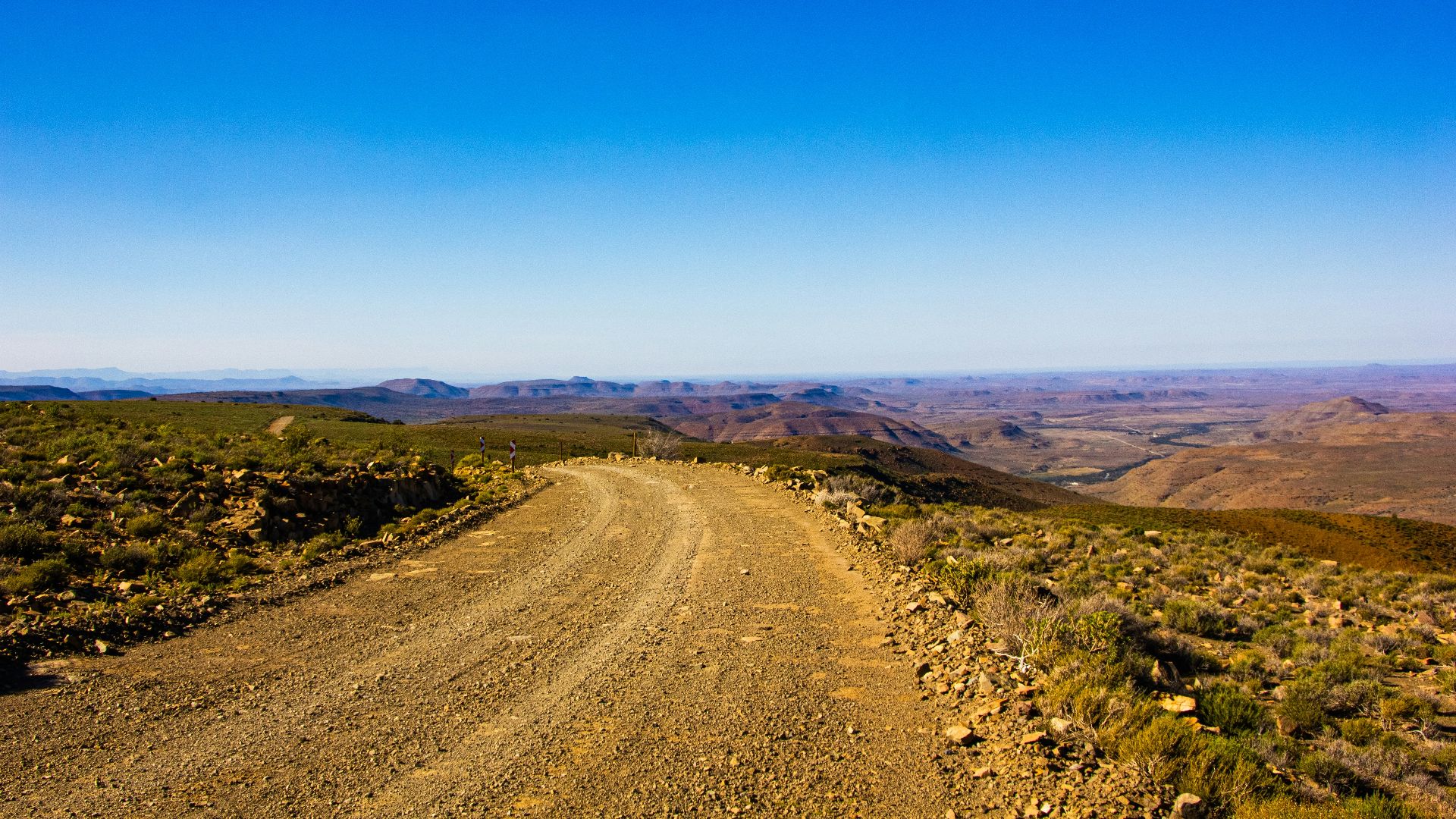 10. Ralentissez sur les routes accidentées