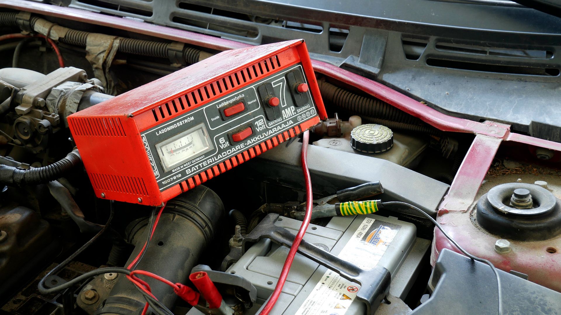 11. Chargeur de batterie