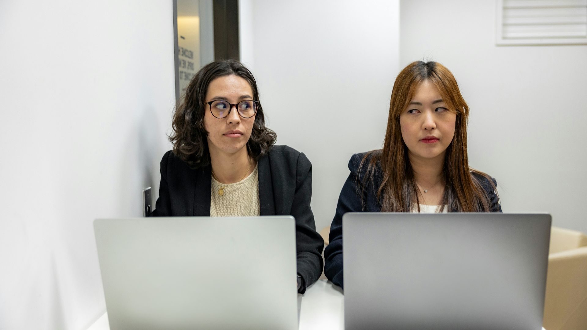8. « Je déteste travailler avec cette personne »