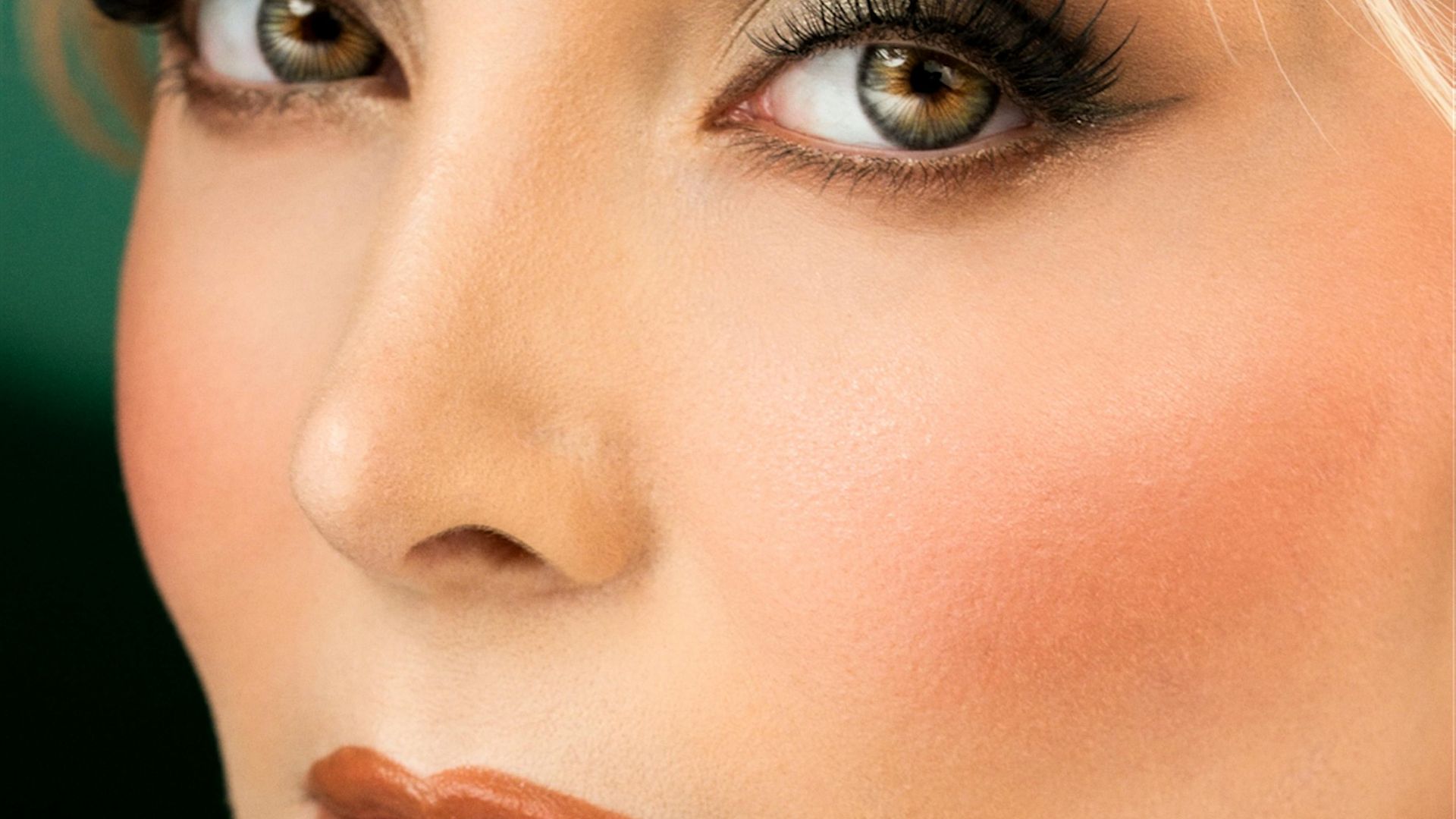 10. Blush lumineux intense