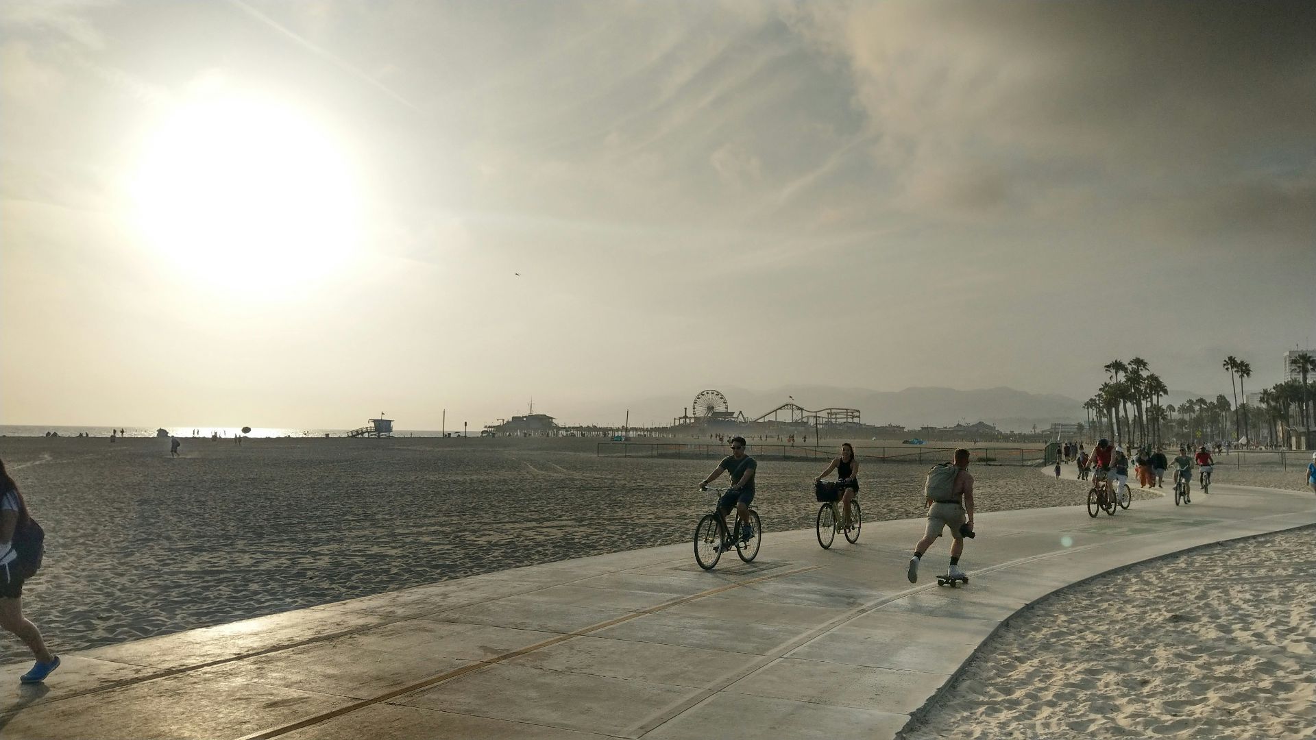 7. La promenade de la plage de Santa Monica, Californie