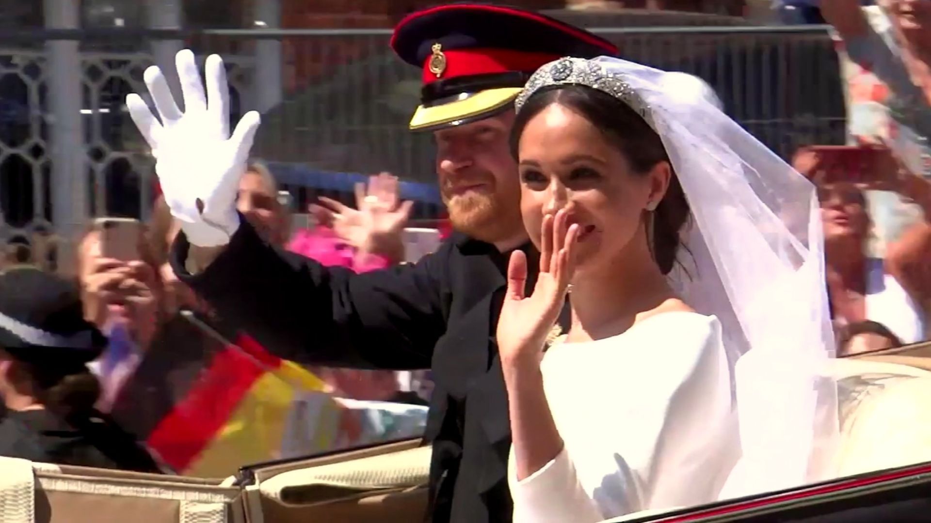 10. La robe minimaliste Givenchy de Meghan Markle