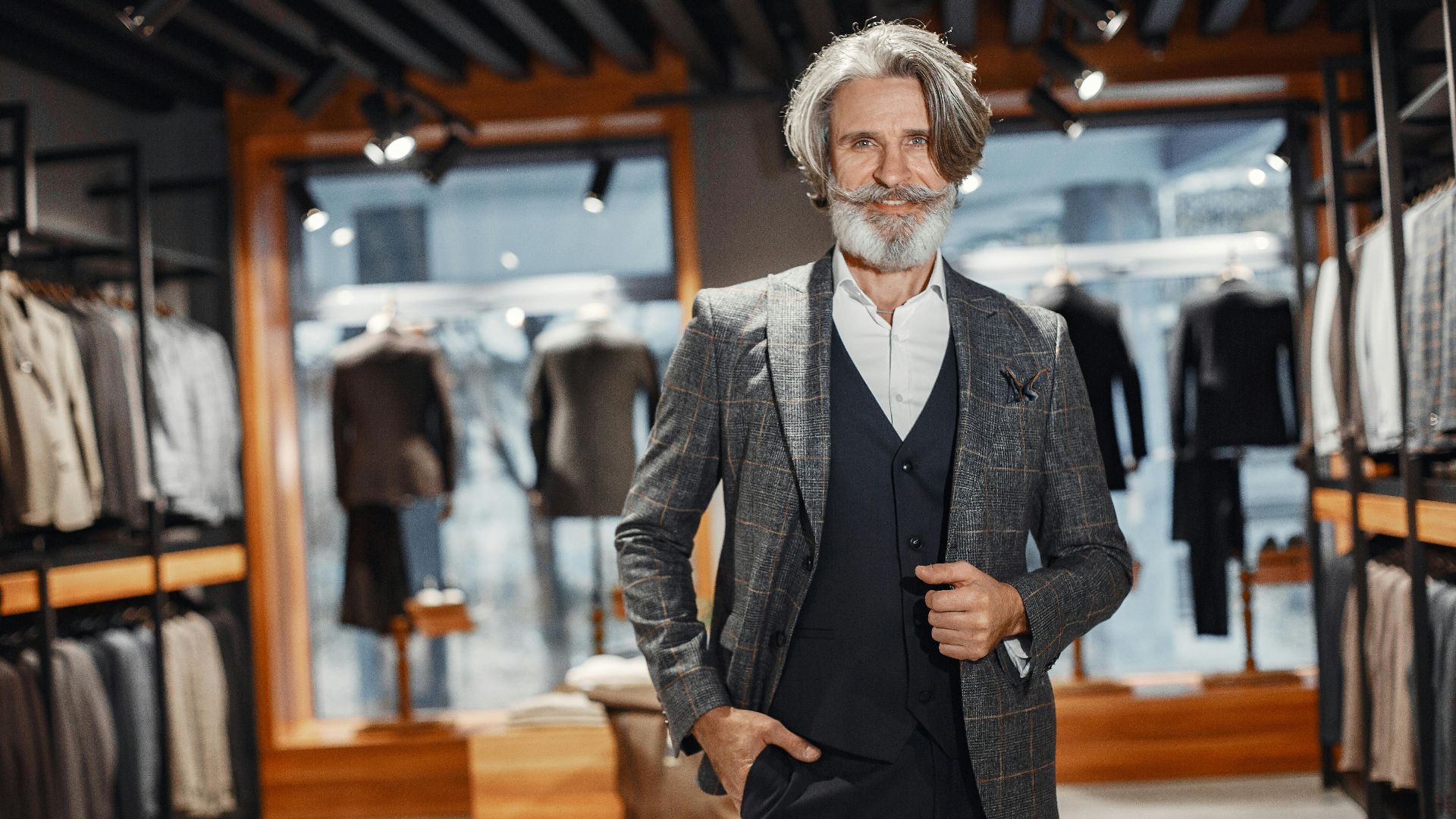 20 astuces pour que les hommes restent élégants après 60 ans