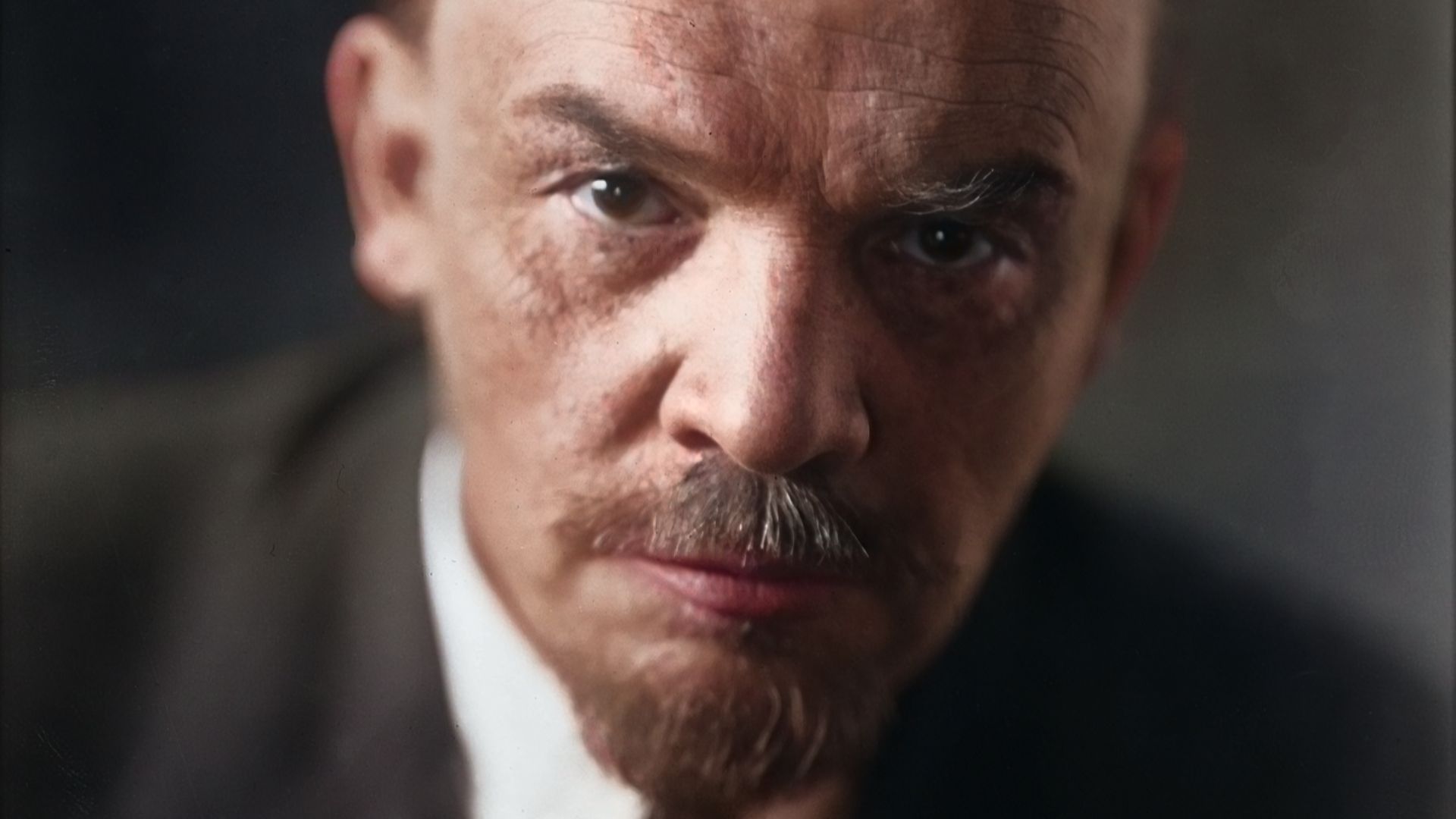 4. Vladimir Lénine