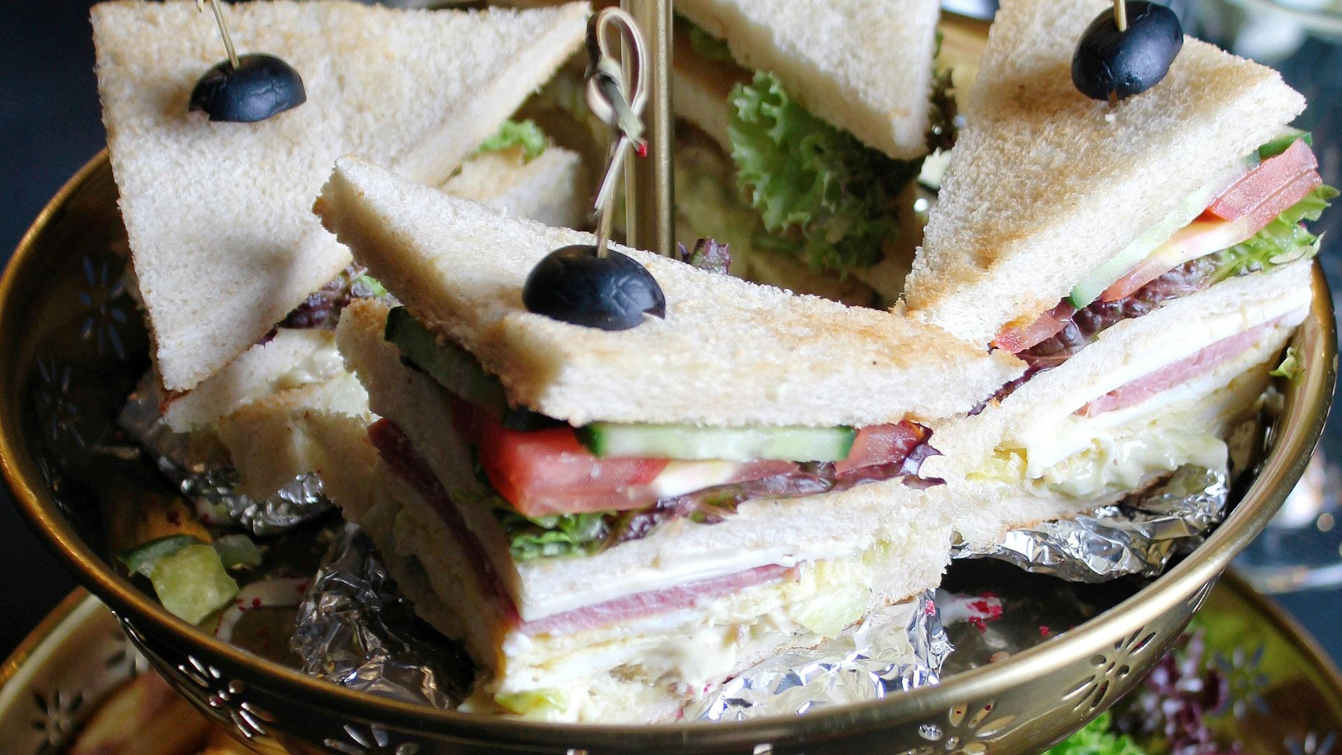 12. Sandwichs au pain aux cornichons