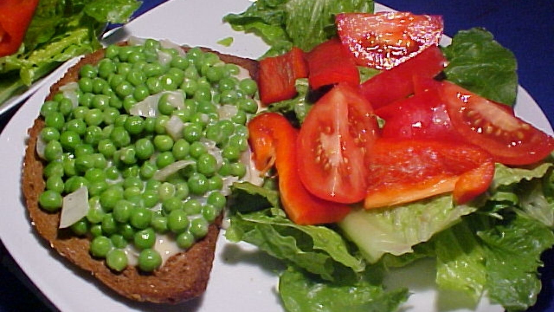 18. Purée de petits pois sur toast